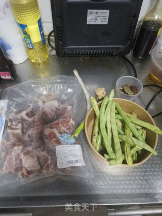 脆骨焖豆角步骤1