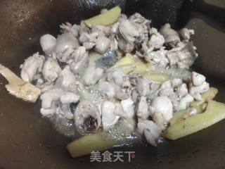 莲藕炒鸡肉步骤4