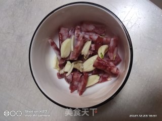 香肠炒娃娃菜步骤2 香肠炒娃娃菜步骤2