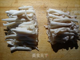 香菇白玉菇炒肉片步骤2