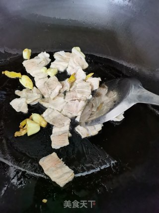 五花肉炒菜花步骤8