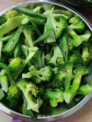 五花肉炒菜花步骤6