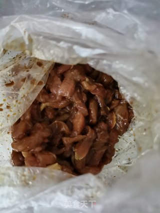 肉丝炒白菜步骤1