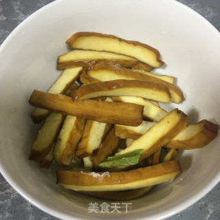 香干炒茼蒿步骤2 香干炒茼蒿步骤2