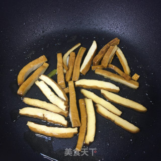 香干炒茼蒿步骤3 香干炒茼蒿步骤3