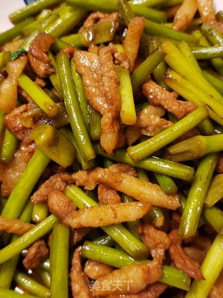 美味下饭蒜薹炒肉丝步骤8