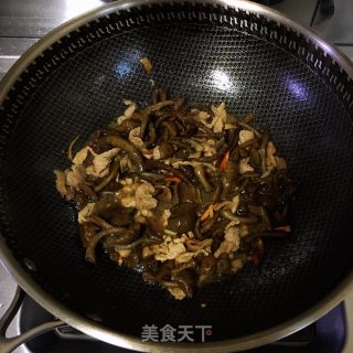 滑子菇炒肉丝步骤8
