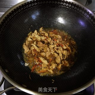 滑子菇炒肉丝步骤7