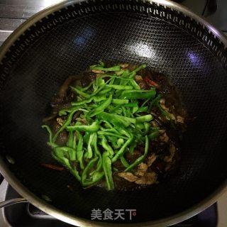 滑子菇炒肉丝步骤10