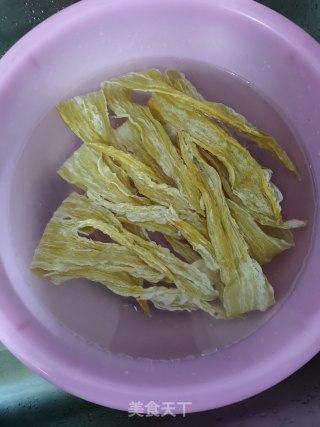 排骨炒腐竹步骤4