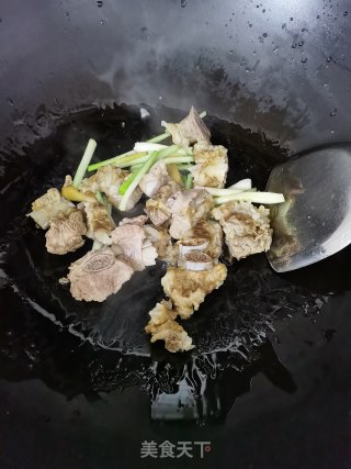 排骨炒腐竹步骤9