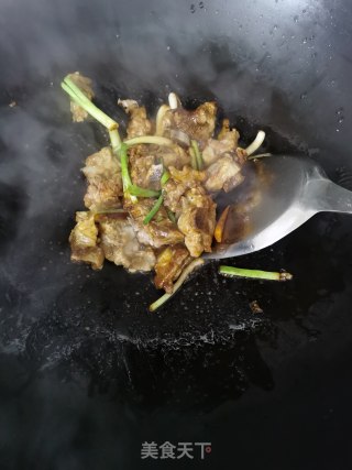 排骨炒腐竹步骤10