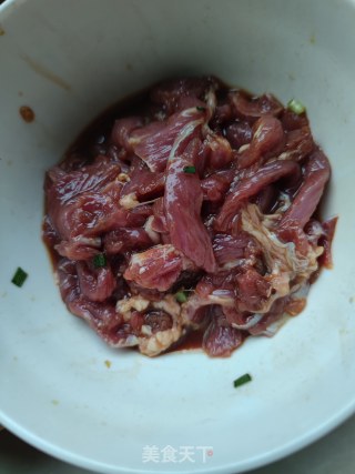 大葱炒羊肉步骤1