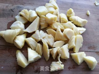 咸肉烧冬笋步骤3