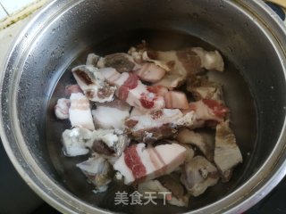 咸肉烧冬笋步骤5