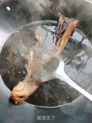 笋干焖腊肉步骤5