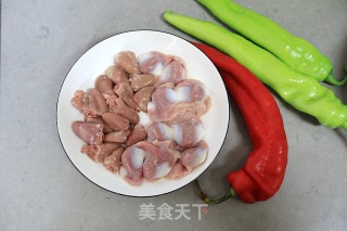 辣椒炒鸡杂步骤1 辣椒炒鸡杂步骤1