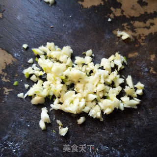 萝卜缨炒豆干步骤5