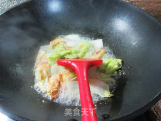煎鸡蛋秀珍菇炒大白菜步骤5