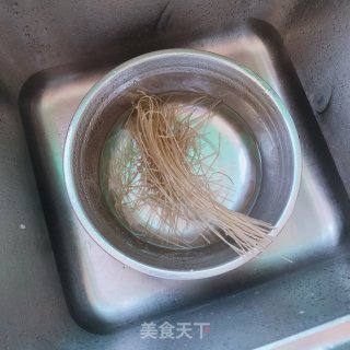 卤肉白菜炖粉条步骤4 卤肉白菜炖粉条步骤4
