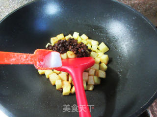 香菇酱炒土豆步骤7 香菇酱炒土豆步骤7