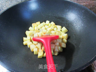 香菇酱炒土豆步骤5 香菇酱炒土豆步骤5