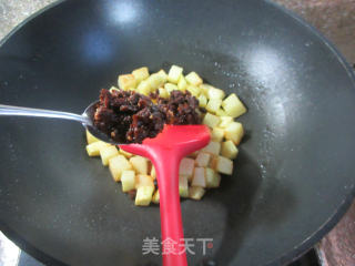 香菇酱炒土豆步骤6 香菇酱炒土豆步骤6