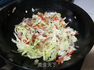 包菜肉丝炒粉条步骤7