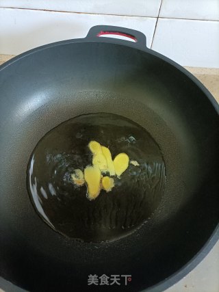 炒龙虾尾步骤3