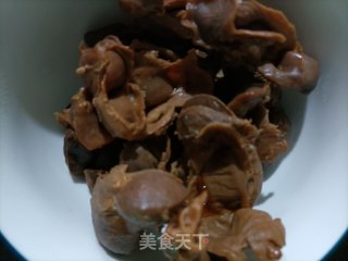 辣椒炒卤鸡胗步骤1