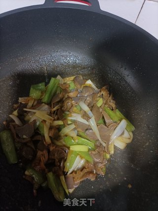辣椒炒卤鸡胗步骤7