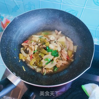 酸菜、白萝卜炒肉步骤9