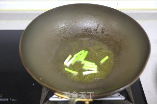 黄瓜茭白炒腐竹步骤4 黄瓜茭白炒腐竹步骤4