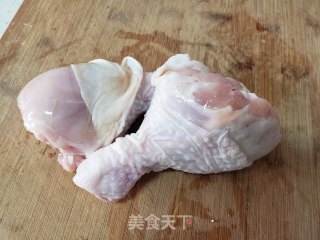 芋头炖鸡步骤1