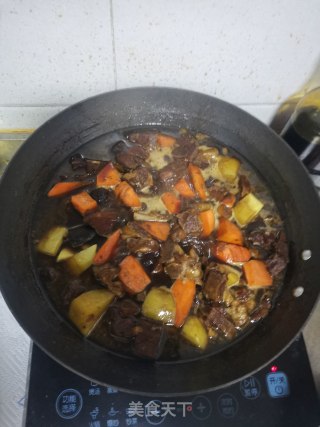 胡萝卜土豆炖脆骨步骤4