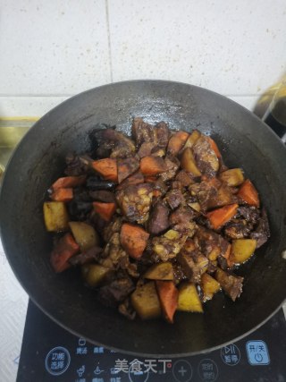 胡萝卜土豆炖脆骨步骤5