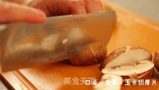 跟大厨偷师的鸡翅鸡爪煲,实测真香,冬天来上一锅幸福到冒泡步骤2 跟大厨偷师的鸡翅鸡爪煲,实测真香,冬天来上一锅幸福到冒泡步骤2
