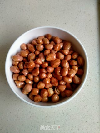 蒜薹丁酱炒肉末花生米步骤4