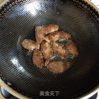 腊肠炒白菜步骤1