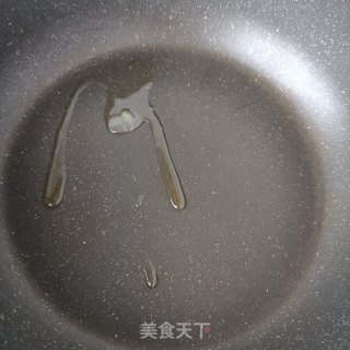 洋葱芹菜炒腊肠步骤4 洋葱芹菜炒腊肠步骤4