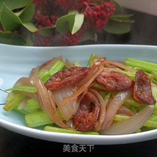 洋葱芹菜炒腊肠步骤10 洋葱芹菜炒腊肠步骤10