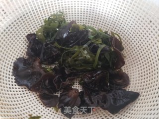 红萝卜炖丸子步骤2