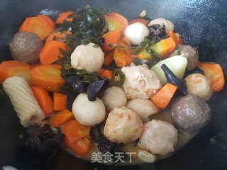 红萝卜炖丸子步骤6