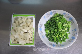 麻辣蒜薹豆腐步骤2