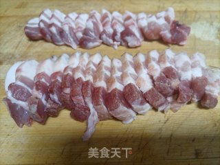 洋葱木耳炒蒜苔步骤5