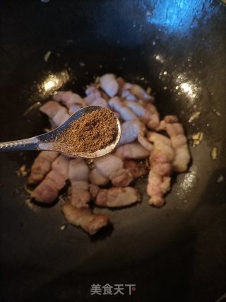 洋葱木耳炒蒜苔步骤13