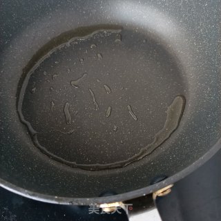 回锅肉炒圆椒步骤4