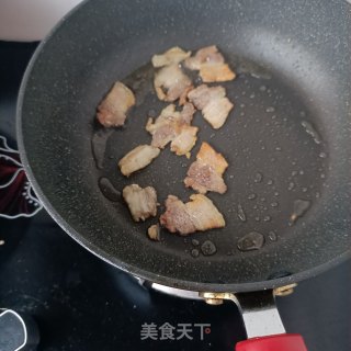 回锅肉炒圆椒步骤6