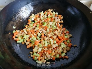 彩蔬炒鸡丁步骤8