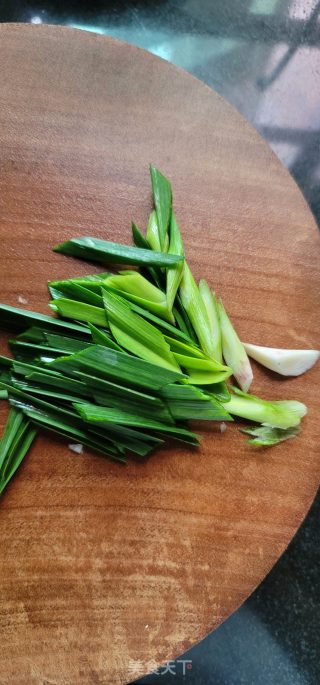 瘦肉炒鹿茸菇步骤3